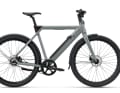 Die britische Traditionsmarke Raleigh präsentiert mit dem Raleigh ONE ein vollvernetztes E-Bike für den urbanen Einsatz.