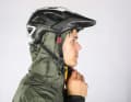 The hood is too small for over the helmet. It rustles loudly during the ride | Georg Grieshaber