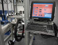 In order to check the hard facts under comparable conditions, we tested all tyres in the test laboratory of tyre manufacturer Schwalbe.