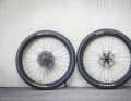 We tested the popular Maxxis combination of Assegai (front) and Minion DHR II (rear). This tread combination is also the EMTB editors' favourite from the Maxxis portfolio.