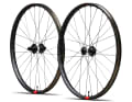 The wheels are delivered in a 0° setting and, as always, come with the familiar lifetime guarantee on the spare rims.