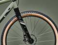 But from the front: there's a carbon fork on the aluminium frame and thick 2.25 inch tyres.