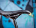 The saddle mount has also been redesigned and is particularly flat.