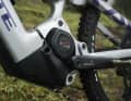 The Bosch Performance CX is installed slightly rotated so that the battery can be pulled out downwards in front of the motor.