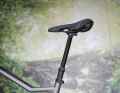 Top: The telescopic support offers 180 mm adjustment travel and can be adjusted in stroke.