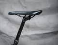 The telescopic seatpost comes from Crankbrothers and offers a comparatively narrow 150 mm stroke.