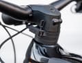 Helpful in everyday life and on tour: a USB-C socket that can be used to charge a smartphone or GPS.