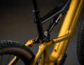 The asymmetrical swingarm in the main frame is characteristic of the new Rise. The aluminium chassis inherits all the features of the carbon model.