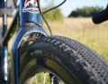 The tread rolls well and holds up well on dry gravel. When it gets muddy, the Rambler, for example, offers more grip.