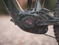 Since the CX Gen5, the Bosch has been rattle-free downhill and has also increased its performance. 750 watts and 100 Nm are now possible. In our opinion, the EMTB+ mode is unrivalled uphill and the range is really strong. Not super light, but otherwise hard to beat