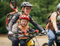 Happy Kids, happy Eltern: Im Idealfall hat bei der Mountainbike-Tour die ganze Familie Spaß.