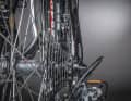 5. skewing: With double gears, extreme skewing of the chain (small chainring, small sprocket or large-large) should be avoided in order to protect the chain.