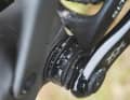 Ein SAG-Indikator erleichtert am Scott Spark RC das Setup trotz verstecktem Dämpfer.
