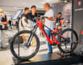 Auf dem Sea Otter Europe zeigt Ducati zwei neue Avinox E-MTBs.