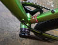 Das große T47-Tretlager soll besonders lange halten und lässt sich für den Einsatz mit Singlespeed- oder Getriebe-Antrieb mit einem Exzentrer erweitern.