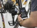 The e-shift and automatic mode can be set via the app. The capacitor must first be charged once by driving or rolling.
