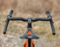 Everything practically in one picture: handlebars, stem, handlebar tape and seatpost from Sixpack.