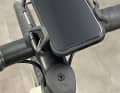 SKS Smartgrab 360 avec un smartphone en mode portrait