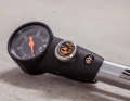 In contrast to the large USP from SKS, the small drainage wheel can be precisely adjusted