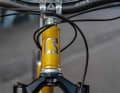 The axle of the 32-inch front wheel is around 40 millimetres higher than on the 29er. The head tube has been adapted accordingly.