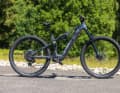 Das Modell Super TM ist mit dicker ZEB Ultimate etwas mehr auf Abfahrt getrimmt. Für 6999 Euro bleiben bei der Ausstattung kaum mehr Wünsche offen.