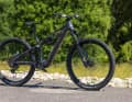 Das Cube Stereo Hybrid One 44 Super TM ist das teurere von zwei Avinox-Bikes im Cube-Portfolio.