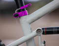 The design of the Sycip Double Dribble is left up to the customer. The attractive seatpost clamp is from Pauls.