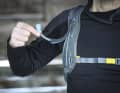 The integrated drinking bag with magnetic drinking tube, which automatically returns to its original position, is clever.