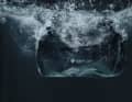 Ortlieb indique que le tissu TIDURA présente une colonne d'eau de 100 000 millimètres.