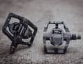 The Time Xysto has a solid aluminium body and five pins per side, which can also be adjusted in height.