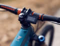 Typisch Shimano: Das Display sitzt gut geschützt und prima ablesbar hinter dem Lenker.