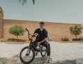Eddy Clerte, Pump Track World Champion 2021, testet die neuen Pump Tracks im Nahen Osten.