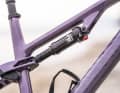 Canyon is the only manufacturer in the test to use Fox suspension. At the rear, the Koblenz-based company specifies a Fox Float Rhythm shock - unfortunately without a platform lever! Even though the rear suspension remains quite composed even when pedalling, we would have liked to have the option of eliminating all drivetrain influences on longer climbs.