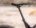 The Vario seatpost (KS Rage i) offers a 170 millimetre adjustment range.