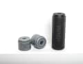 Less and more: While the TruTune spacer (black) makes the suspension fork more linear, the conventional tokens (grey) provide more progression.