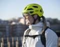 Uvex präsentiert mit dem Stride Visor einen neuen Fahrradhelm für Pendler.