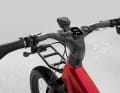The touch display reacts sensitively and is integrated in the centre of the handlebar/stem unit.
