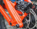 Magura's MT5 brake anchors with 180 mm discs offer power and reserves for black slopes.