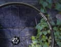 The wheels are available with aluminium or carbon rims.