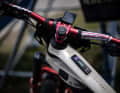The Mondraker Crafty Carbon R is powered by a standard Bosch Performance CX. This means that Gaspi has to pedal hard from 25 km/h to maintain the required speed of 35 km/h.