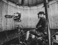 Richard Gasperotti has to reach 35 km/h to ensure that the centrifugal force keeps him in the Wall of Death.