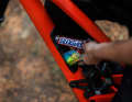 Storage compartment in the down tube: Clever compartment for tools and accessories with robust closure.