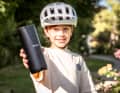 The 1.2-kilo battery provides a range of up to 50 kilometres and is easily removable from the bottle cage