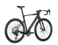 La géométrie doit combiner transmission directe de la puissance et contrôle sur terrain meuble. Le vélo atteint un poids complet à partir de 7,1 kg.