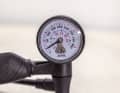 The scale utilises the entire size of the pressure gauge and extends up to 400 psi