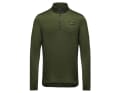 The winter jersey with two side zip pockets from Gore Wear...