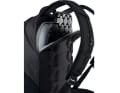 The Evoc Commute Pro 22 also features a back protector for additional protection in urban traffic. In the event of a fall with visible damage, it will be replaced free of charge.