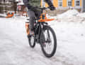 A studded tyre is the first choice for winter cyclists in icy conditions and on hard snow: here the Schwalbe "Ice Spiker Pro". | Lux photo work