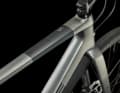 ... in sportlich schickem Design, mit Rahmen und Gabel aus Carbon