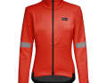 When it's colder, a softshell jacket keeps you warmer: Gore softshell jacket with a sporty cut